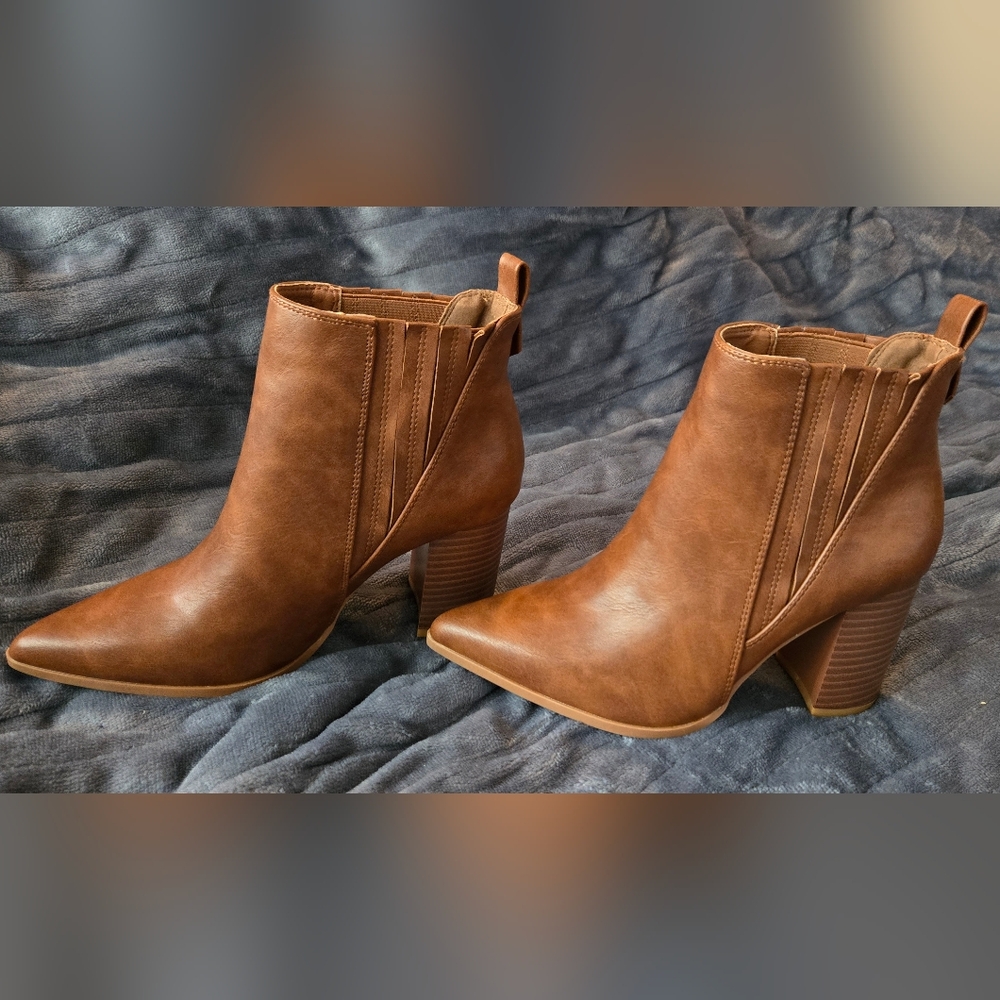 Booties (Never worn) - Picture 3 of 13